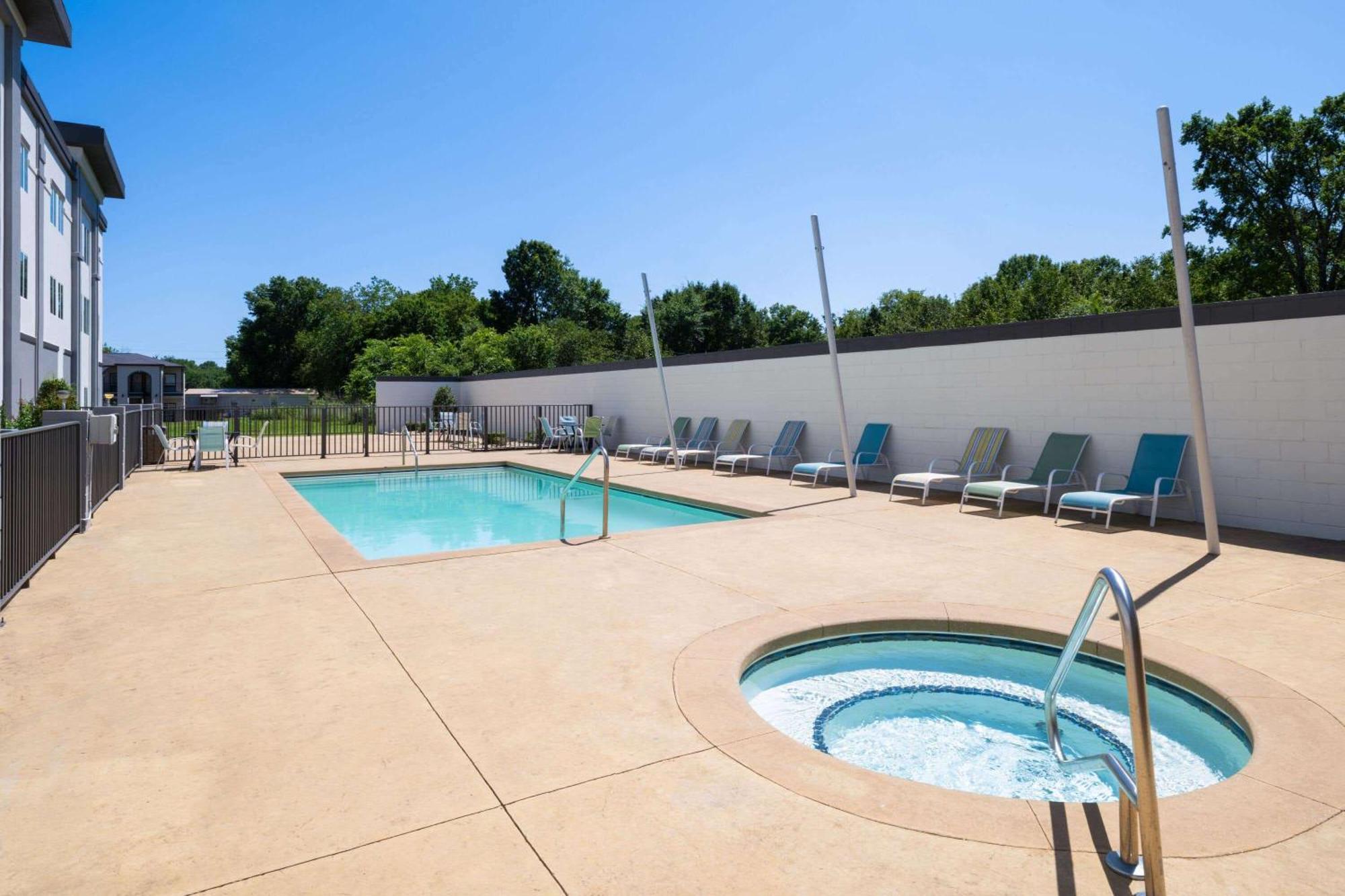 La Quinta By Wyndham Muskogee Hotel Eksteriør billede
